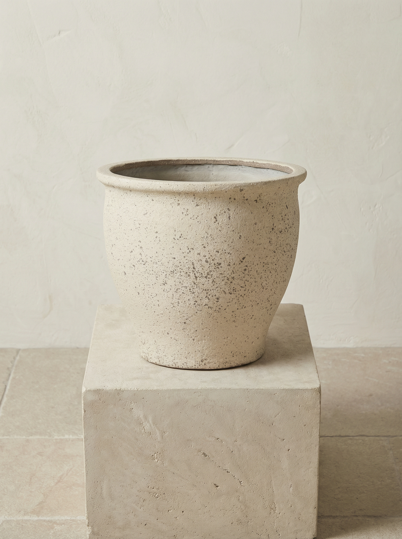 Poseidon Chalk White keramische plantenpot Ø42–52 cm